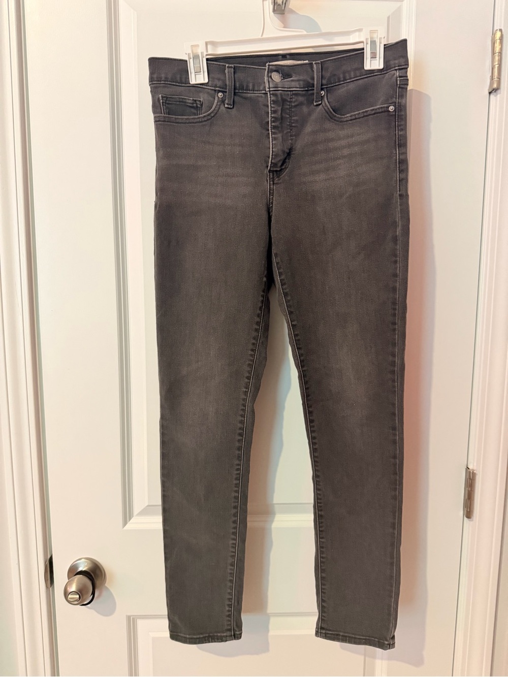 Levi's Women's Grey Skinny Jeans